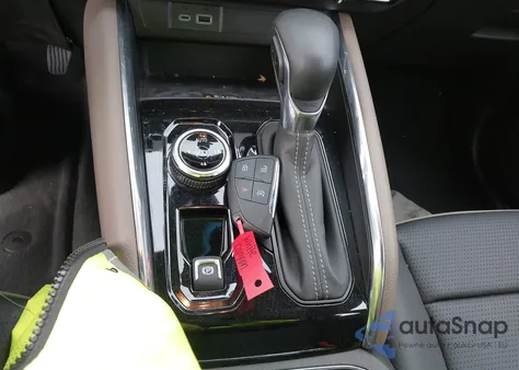 2023 GMC Canyon 4Wd Short Box Denali from USA, damaged, VIN 1GTP6FEK2P1180967